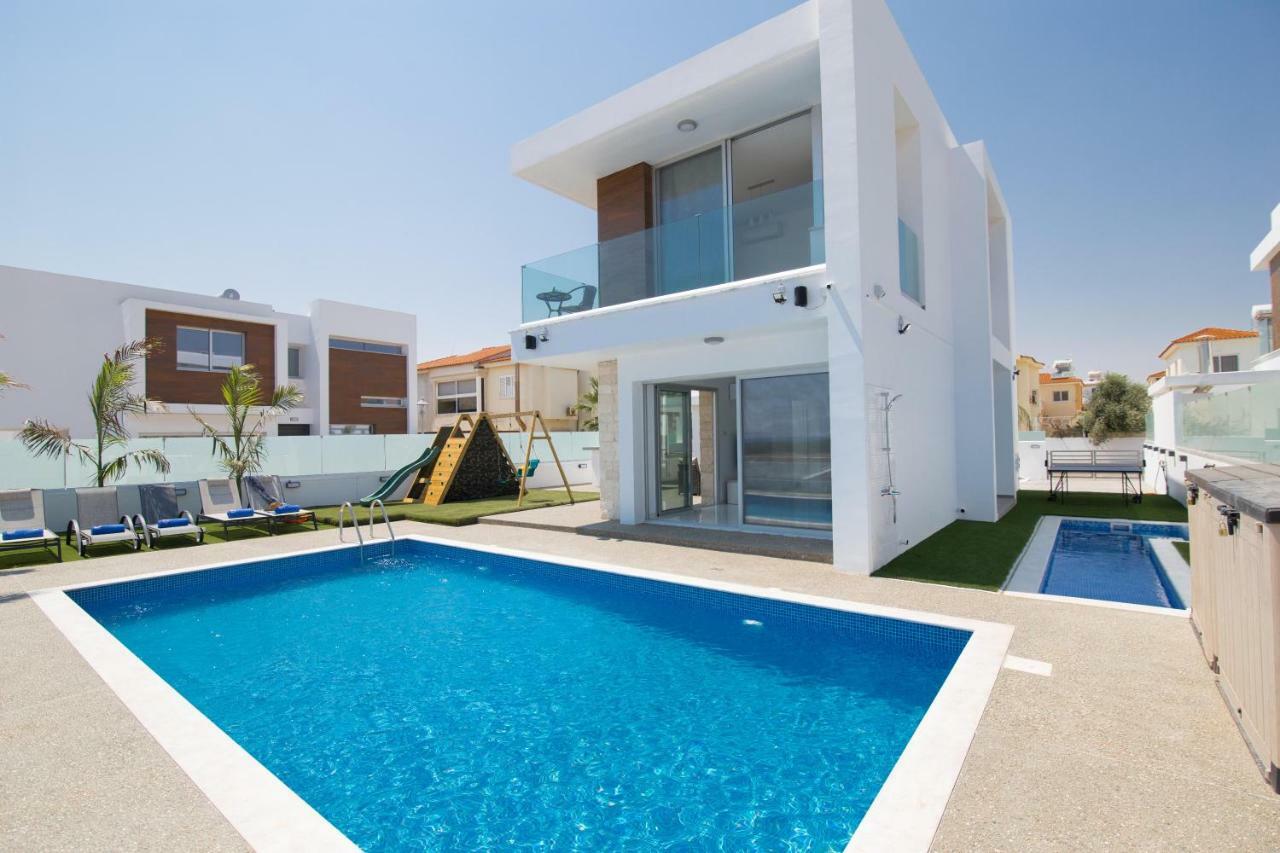 Villa Lynn Boutique Beachfront Айя-Напа Экстерьер фото